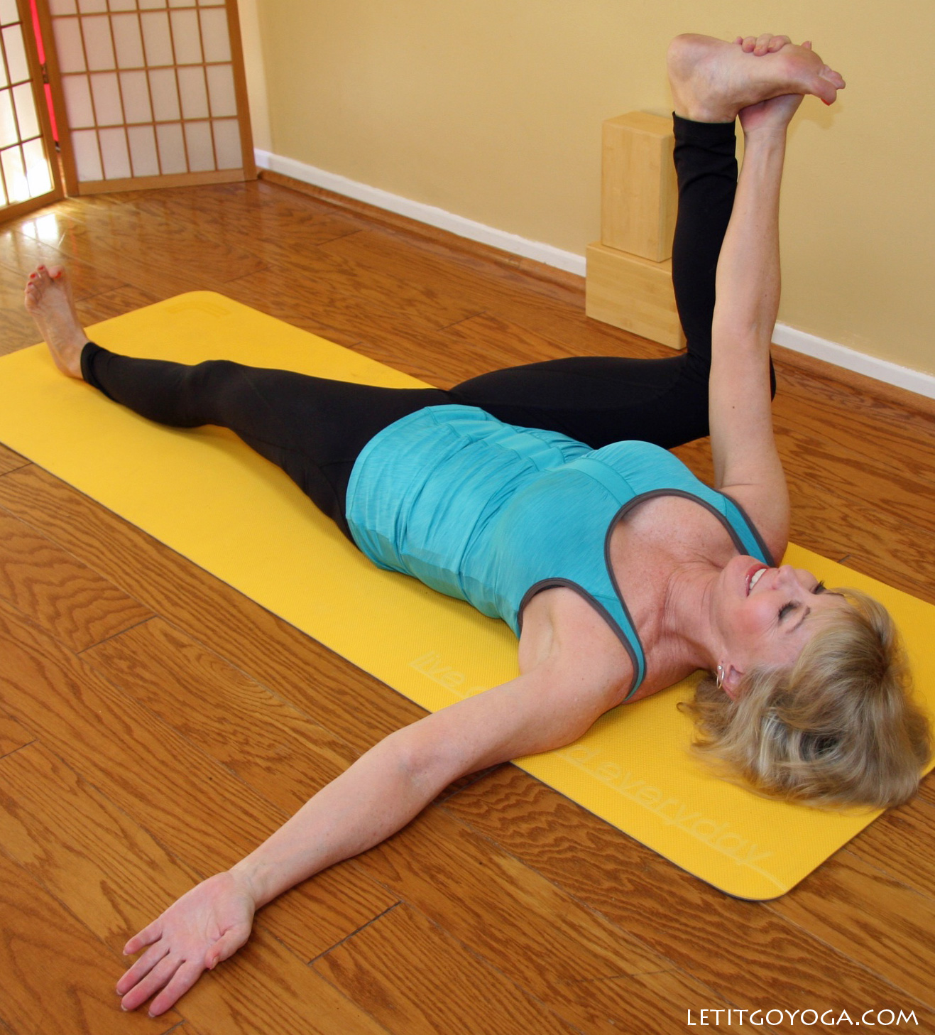 Vinyasa Flow transitions and how to safely navigate them - Ekhart Yoga